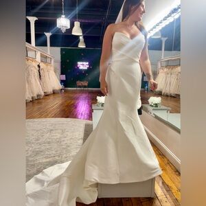 Allure Romance Bridal Wedding Dress